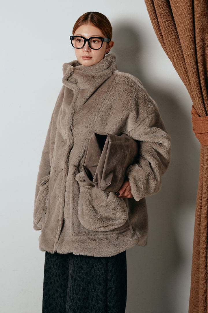 スタンドネックファーコート