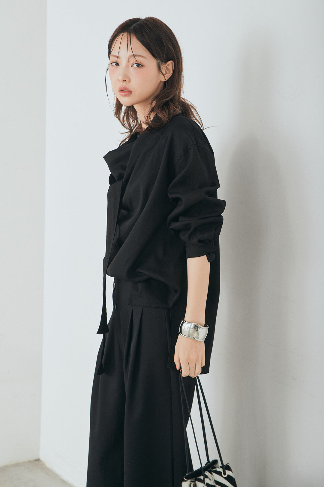 [SET]ニュアンスボータイブラウス+斜めボタンタック入りスラックス(2set)