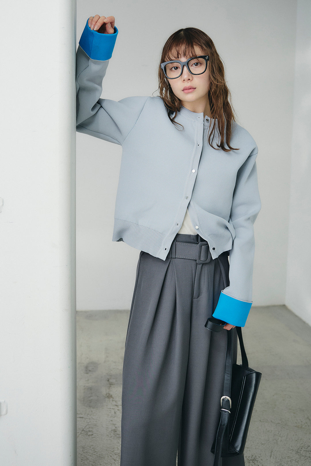 [SET]リバーシブル配色ニットカーディガン+ベルト付きツータックワイドパンツ(2set)