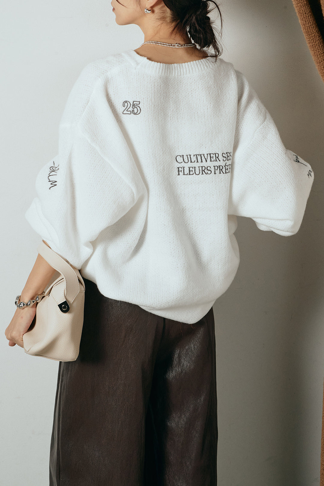 [SET]刺繍ロゴランダムデザインニットトップス+ベルト付きレザーライクタックパンツ(2set)