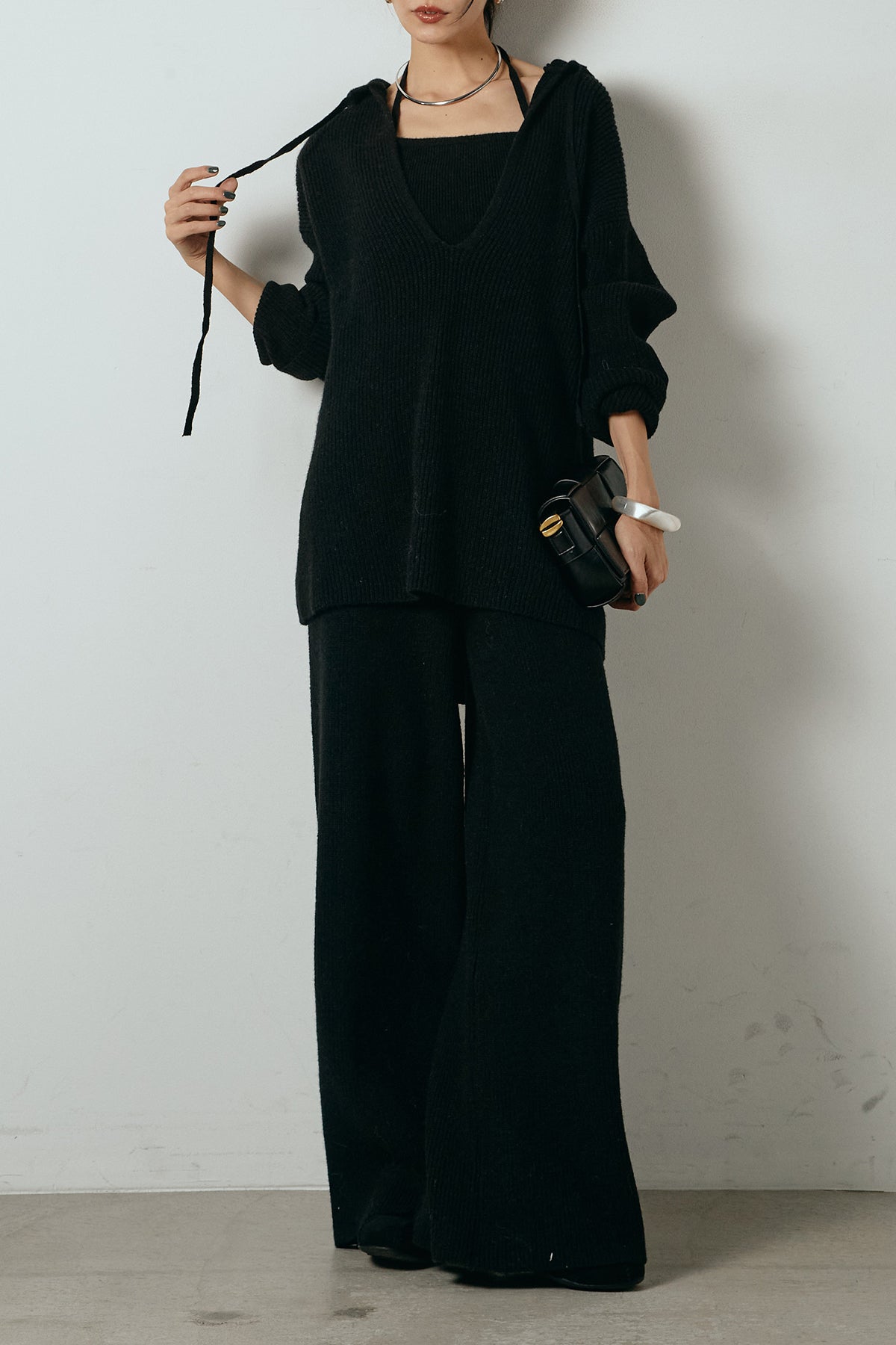 SET]ホルターネックケーブルニットSETUP – ESICA