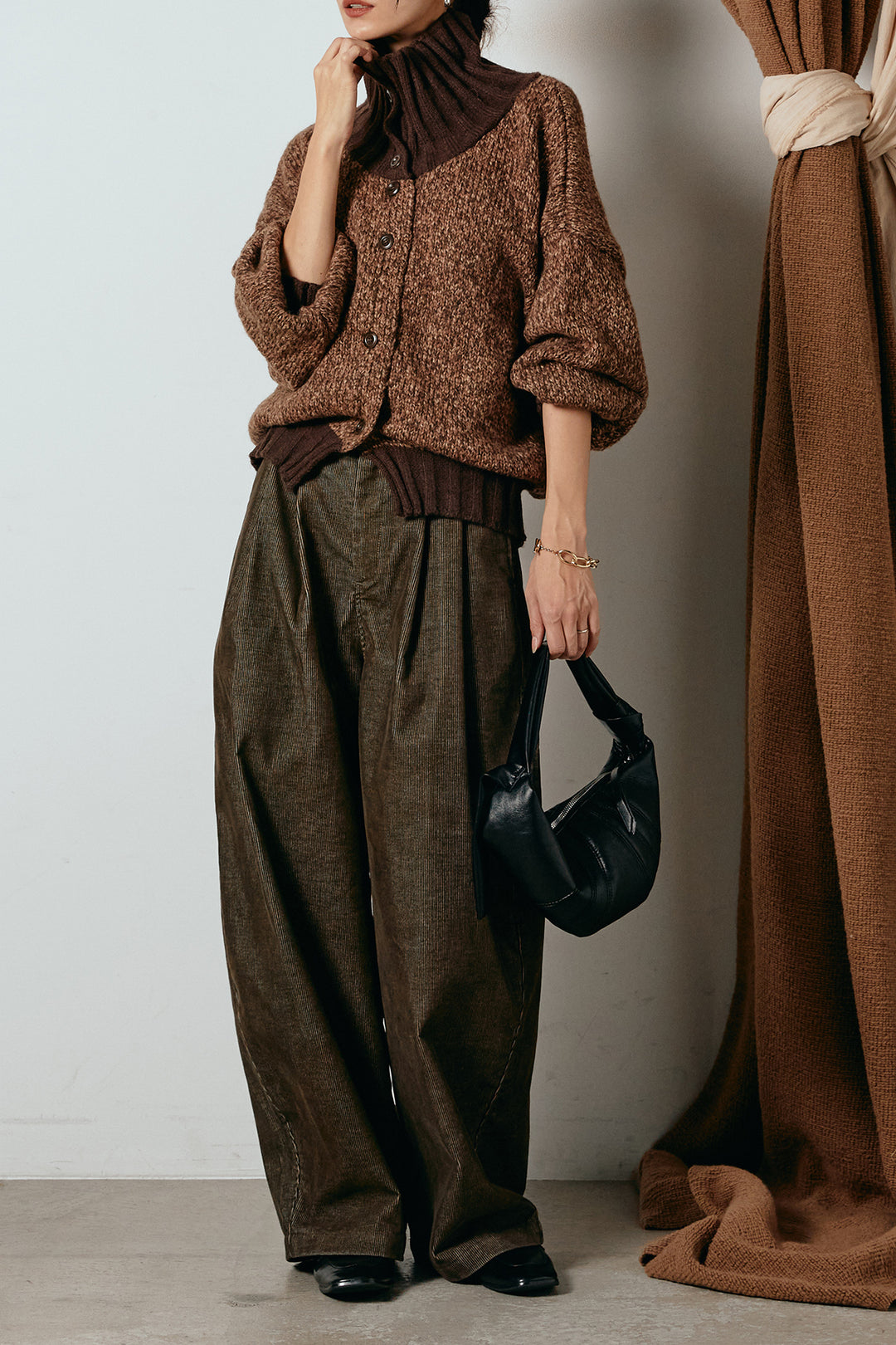 [SET]ハイネックミックスニットカーディガン+フロントタック入りコーデュロイパンツ(2set)
