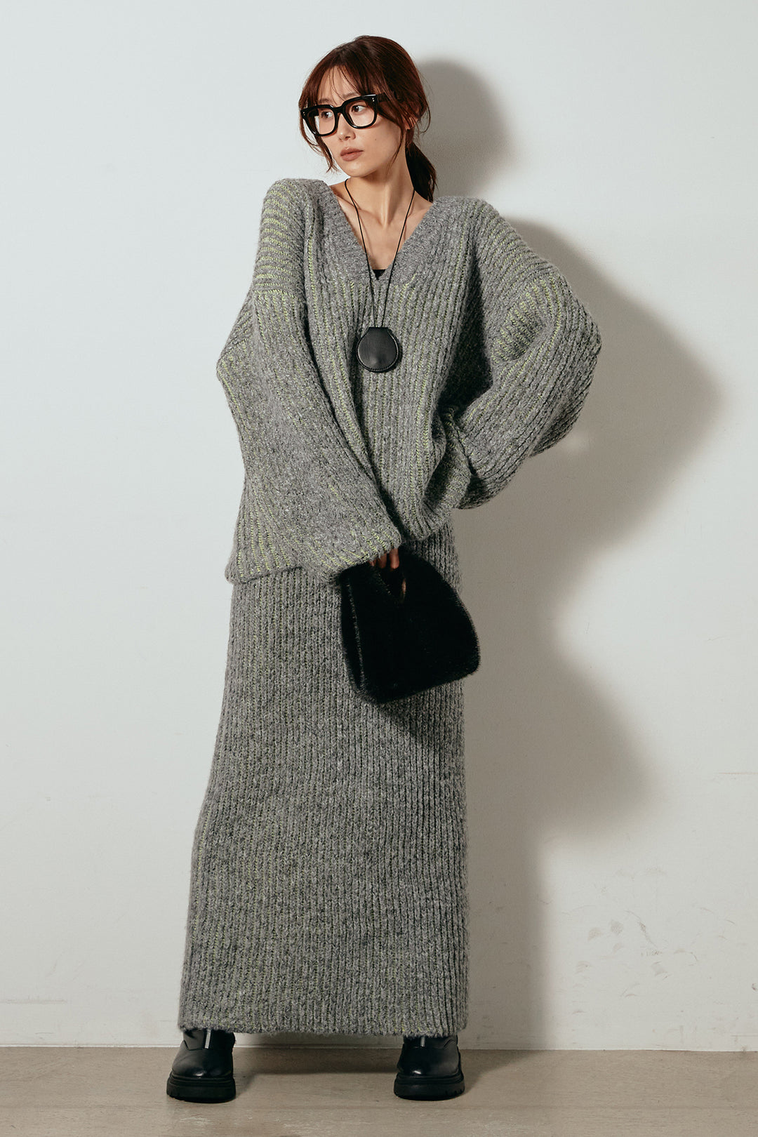 [SET]アルパカタッチ深Vニットトップス+アルパカタッチニットタイトスカート(2set)