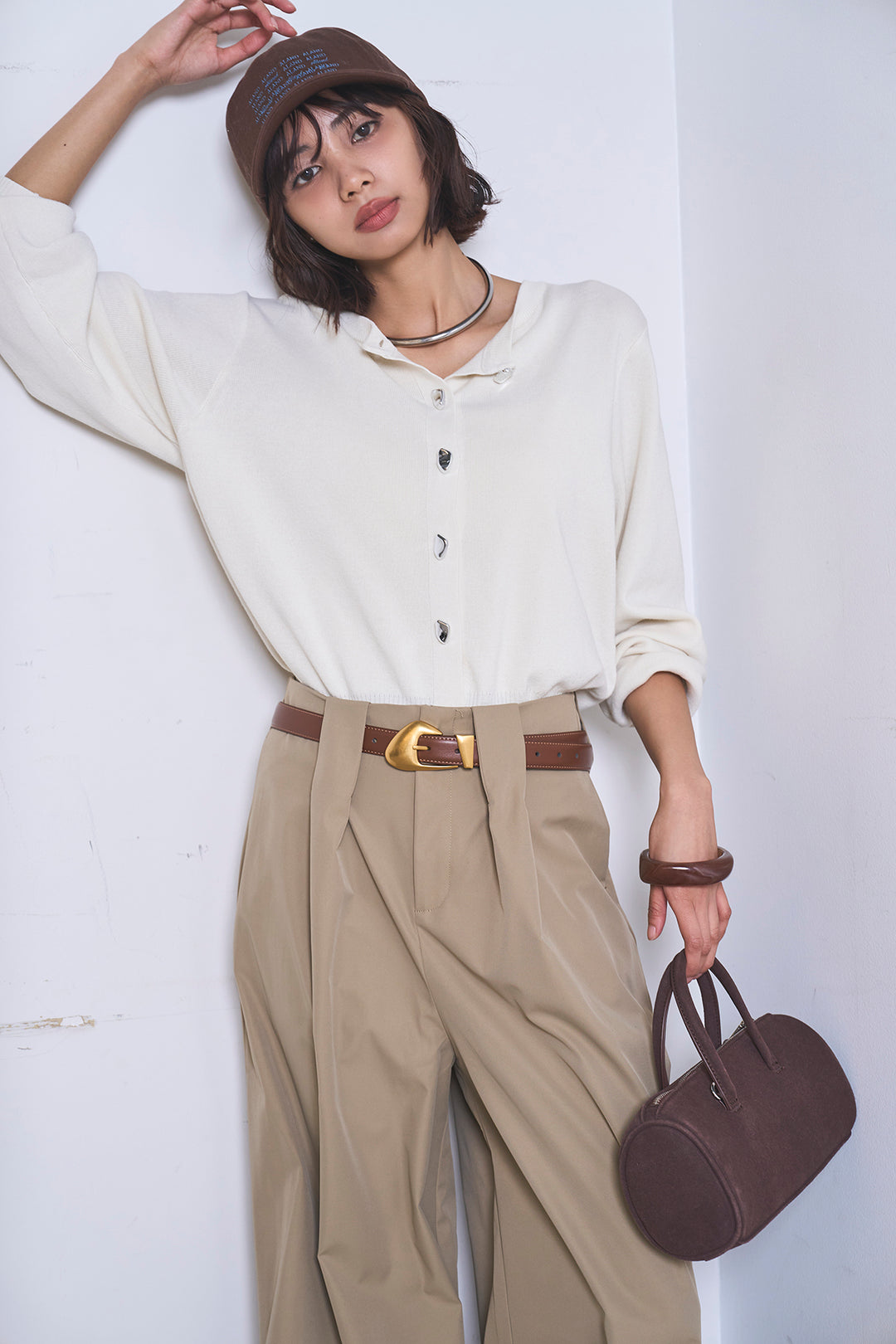 [SET]リサイクルポリニュアンス釦カーデ+ベルトループデザインハイウエストタックパンツ(2set)