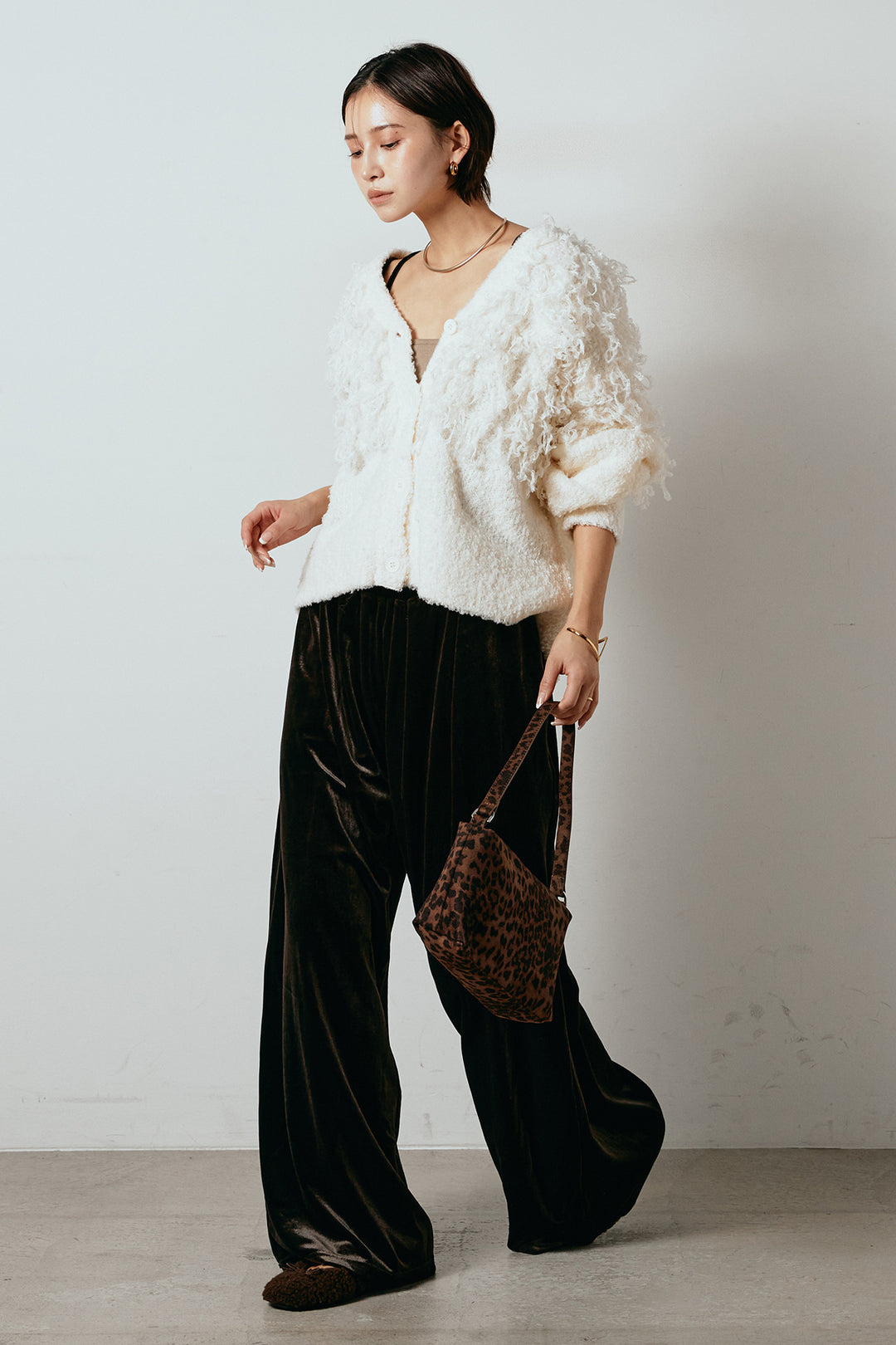 [SET]ループ編みVネックニットカーディガン+ベロアサスペンダー付きパンツ(2set)