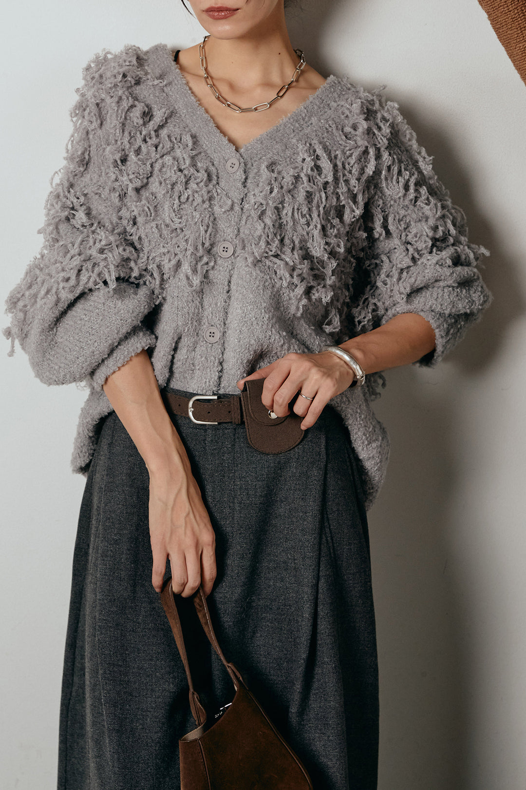 [SET]ループ編みVネックニットカーディガン+ポーチベルト付きカーブパンツ(2set)