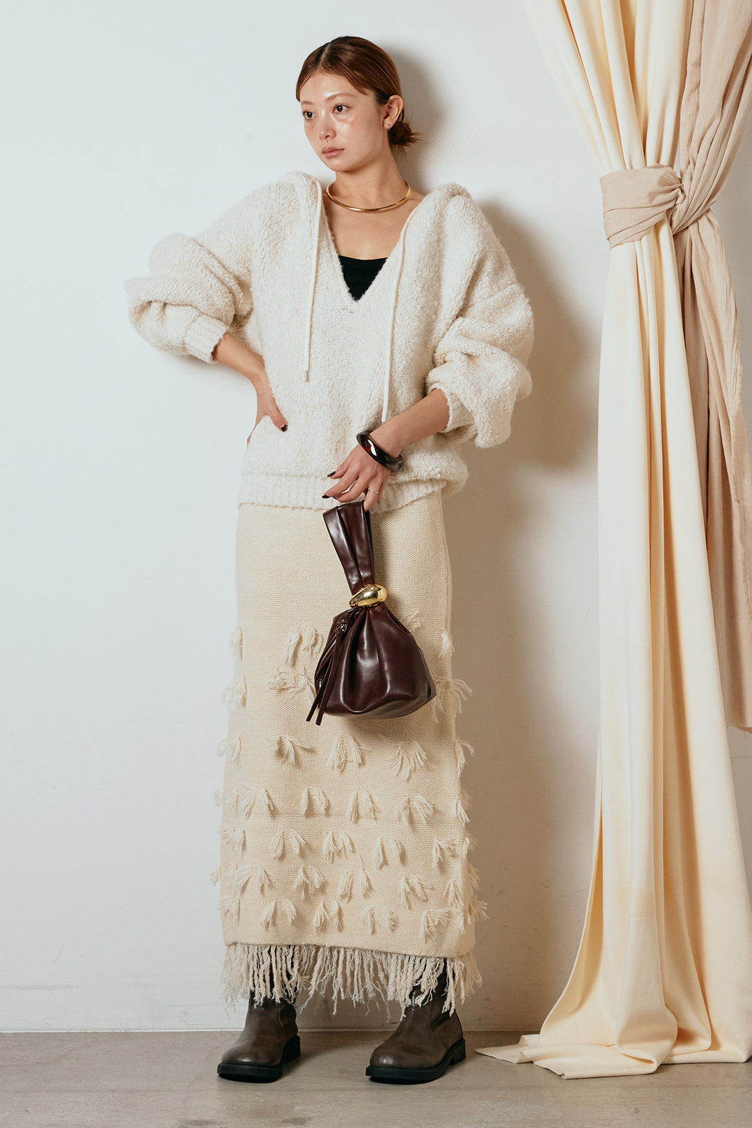 [SET]ブークレキーネックプルオーバー+ポイントフリンジニットナロースカート(2set)