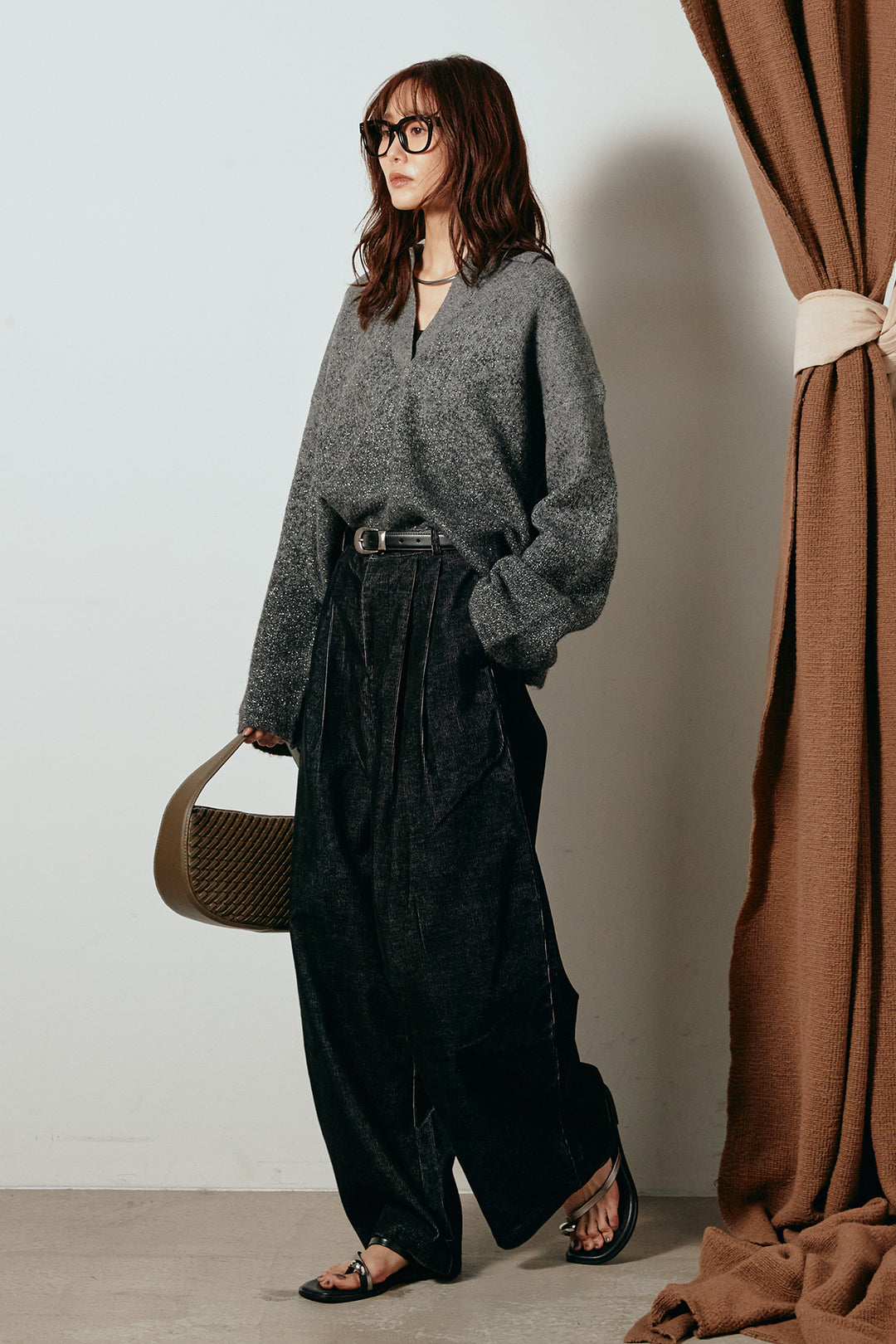 [SET]グラデーションラメニットキーネックプルオーバー+フロントタック入りコーデュロイパンツ(2set)