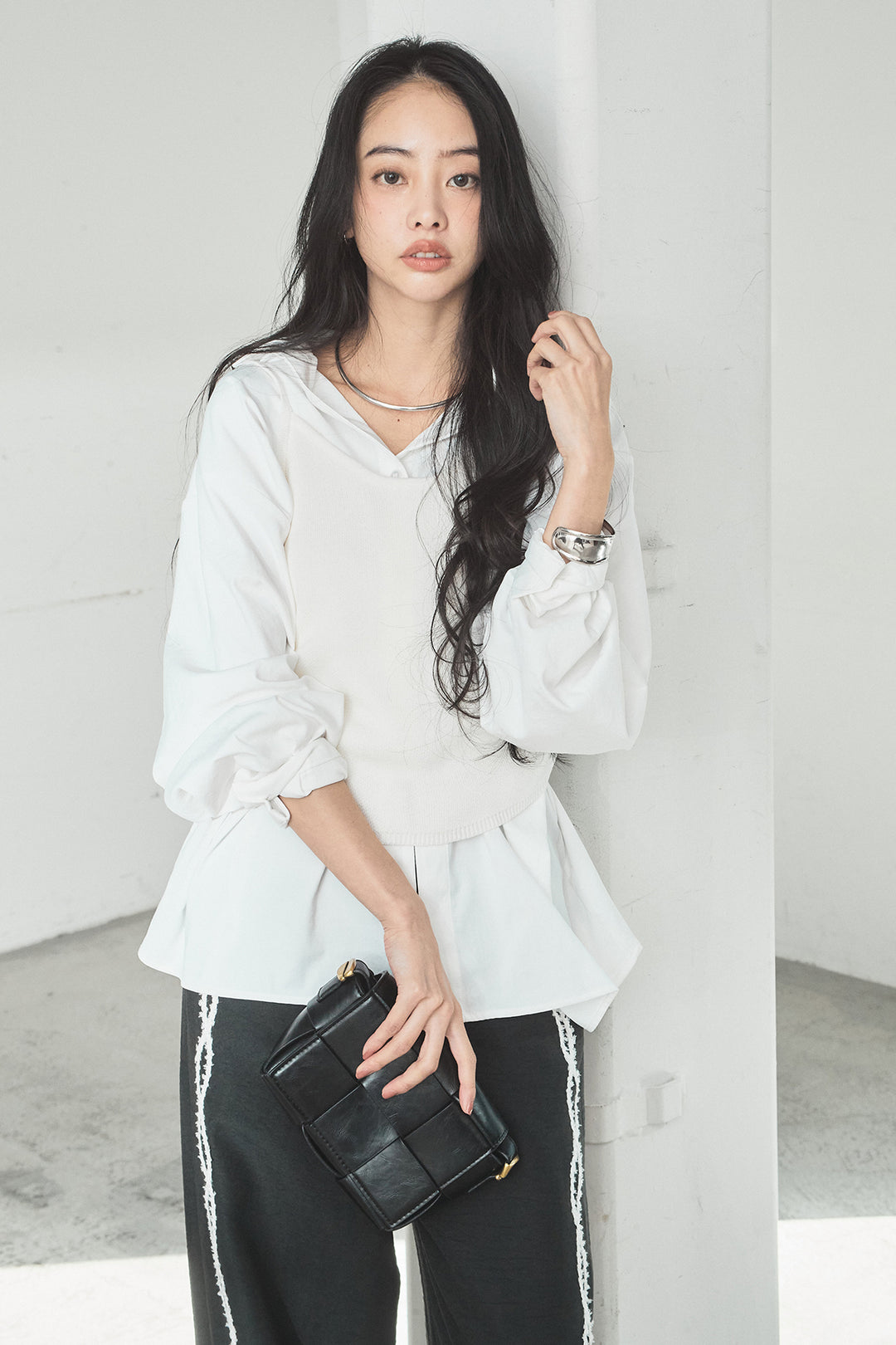 [SET]ニットキャミ付きシャツ+刺繡テープラインパンツ(2set)