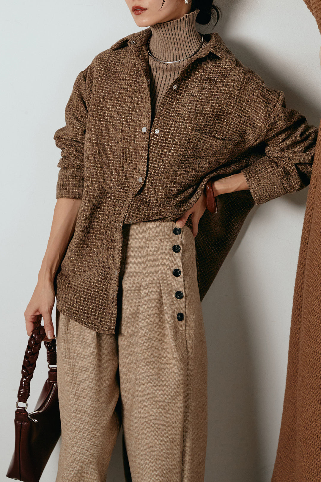 [SET]ルーズクラッシュツイルシャツ+リブニットシームレスタートルプルオーバー+サイドボタンツイードタックパンツ(3set)