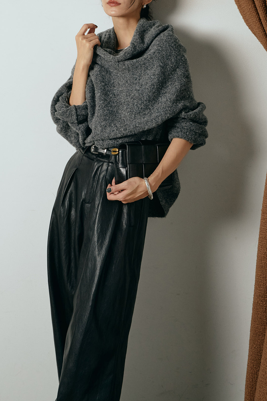 [SET]ネック巻きデザインニットトップス+ベルト付きレザーライクタックパンツ(2set)