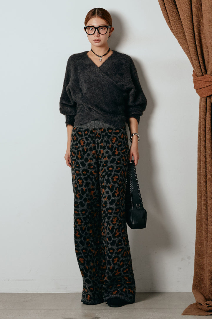 [SET]シャギーカシュクールニットトップス+リラックスレオパード柄ニットパンツ(2set)