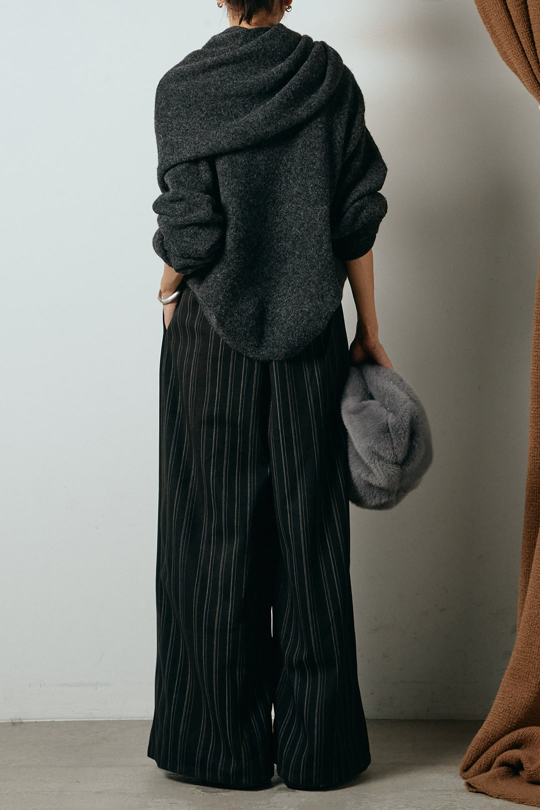 [SET]ネック巻きデザインニットトップス+タック入りマルチストライプ柄ワイドパンツ(2set)