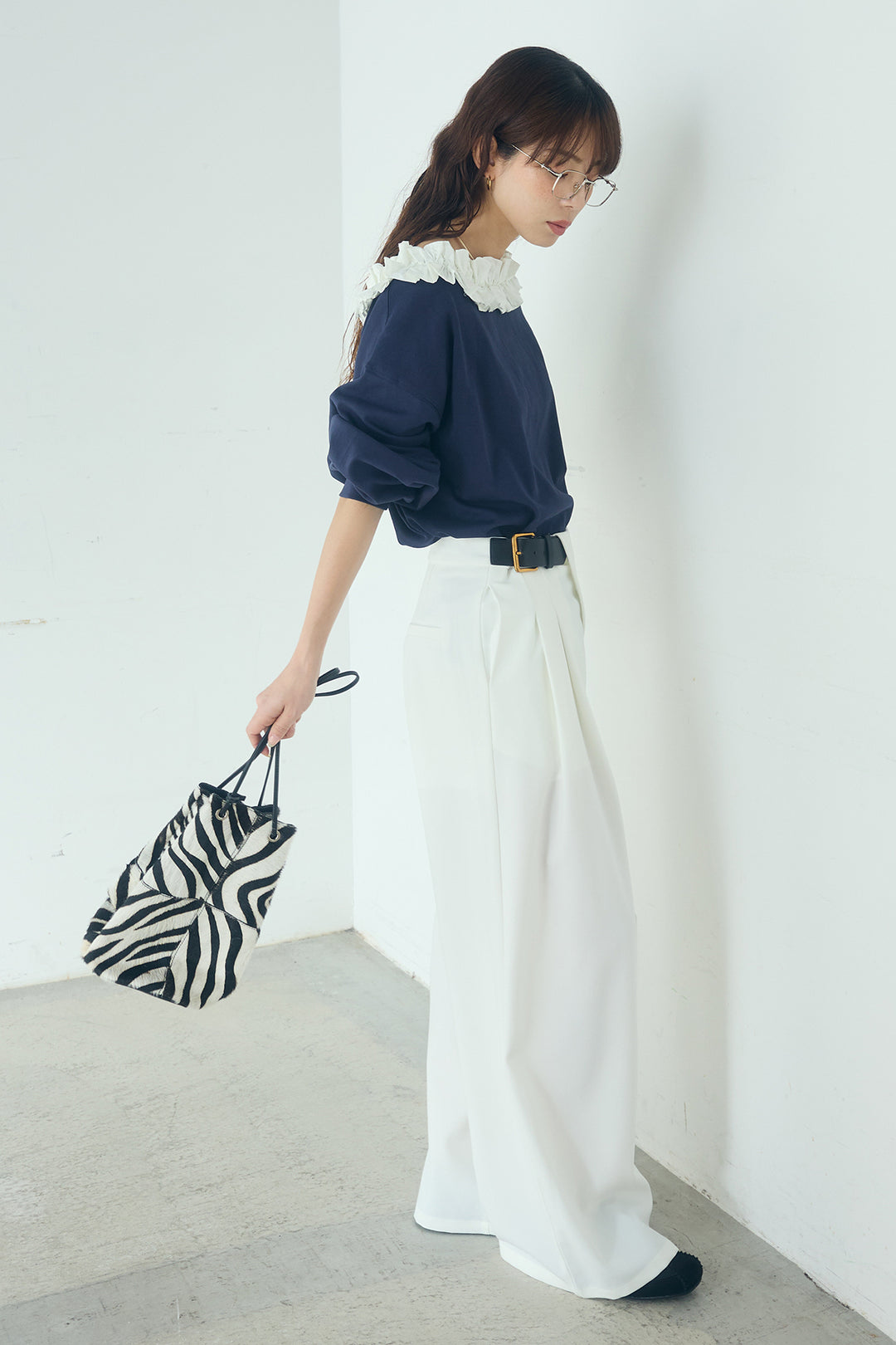 [SET]ネックギャザーフリルスウェット+サイドベルトタック入りスラックス(2set)