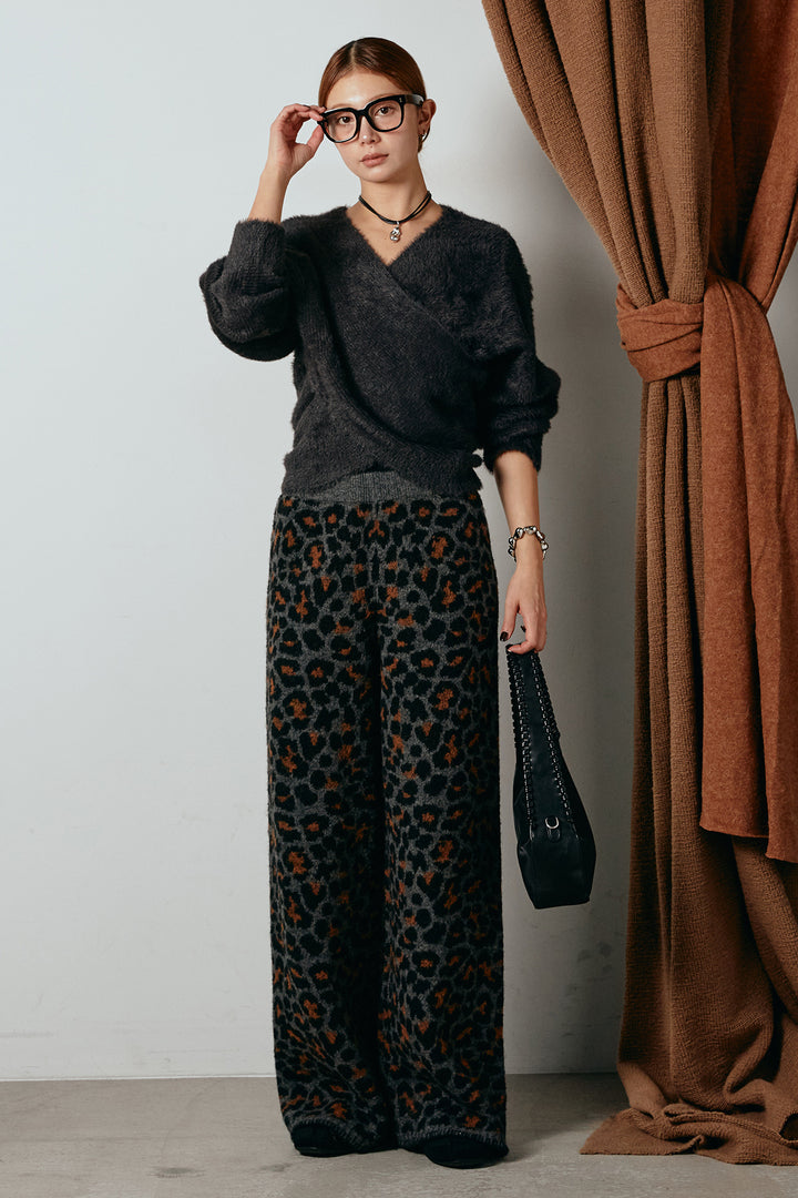 [SET]シャギーカシュクールニットトップス+リラックスレオパード柄ニットパンツ(2set)