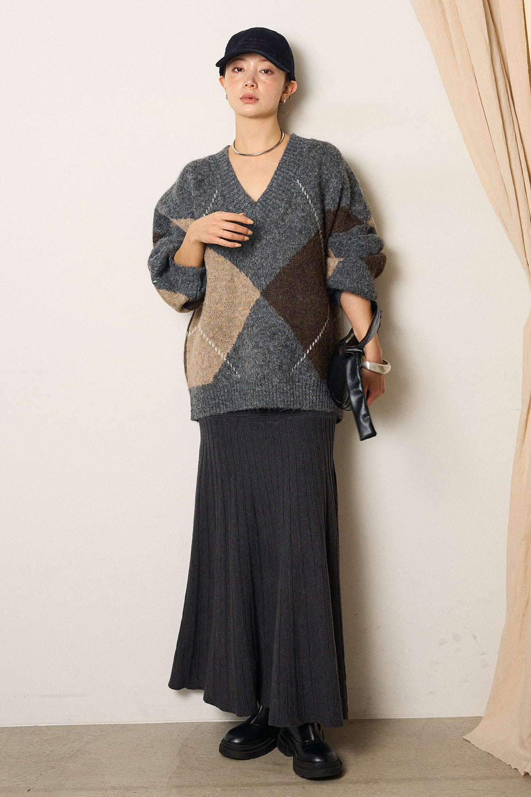 [SET]ルーズアーガイルVネックニット+編み地切り替えフレアニットスカート(2set)