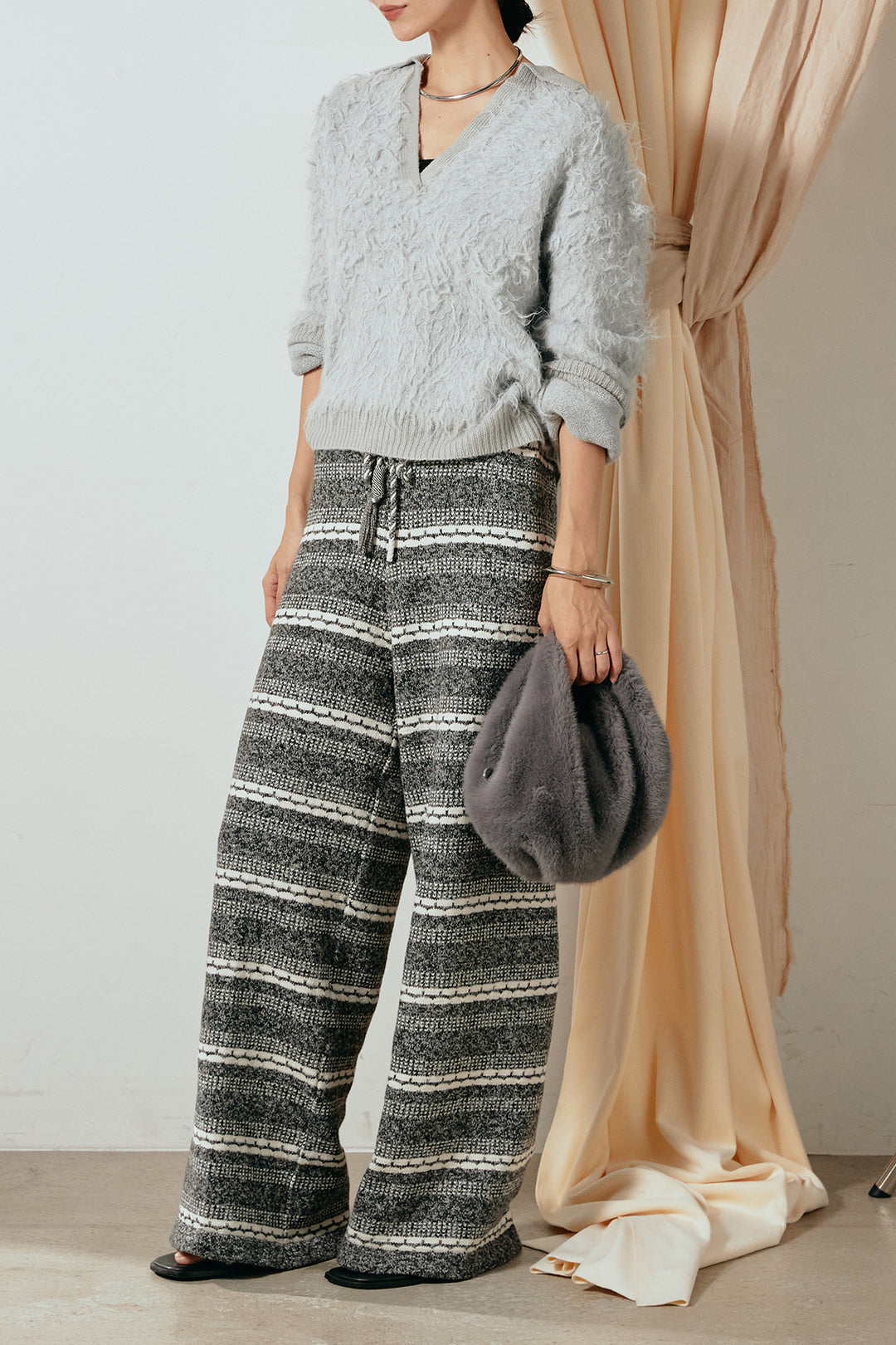 [SET]襟付きシャギーニットポロトップス+マルチライン柄リラックスニットパンツ(2set)