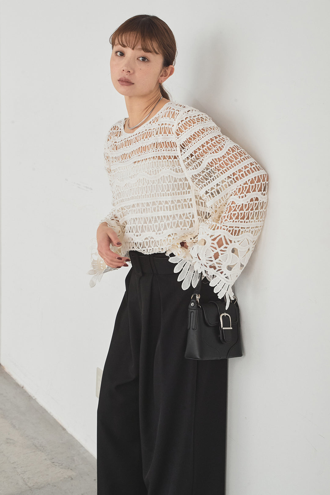 [SET]裾デザインメッシュプルオーバー+ベルト付きツータックワイドパンツ(2set)