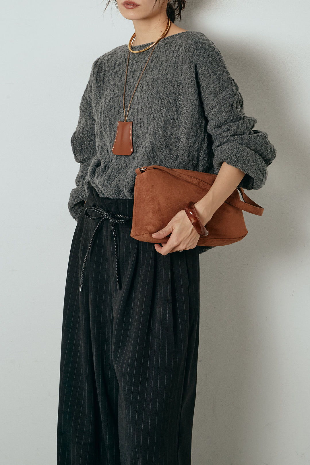 [SET]ボリューム編みニットプルオーバー+編みベルト付きピンストライプワイドパンツ(2set)