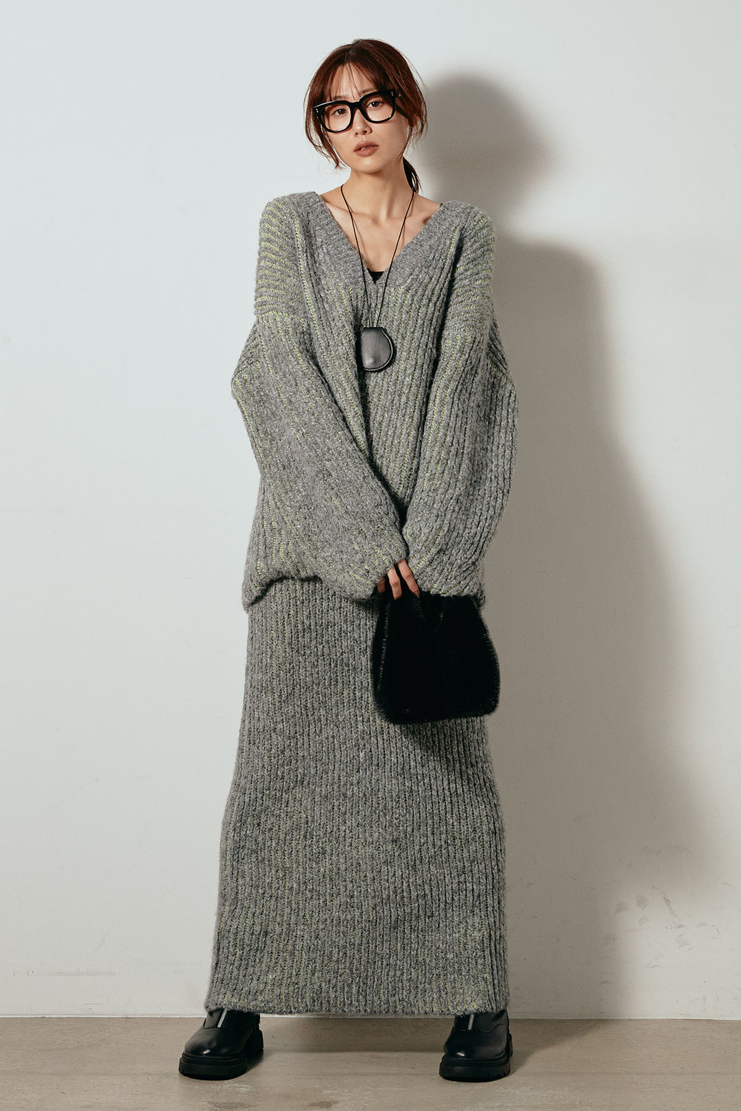 [SET]アルパカタッチ深Vニットトップス+アルパカタッチニットタイトスカート(2set)