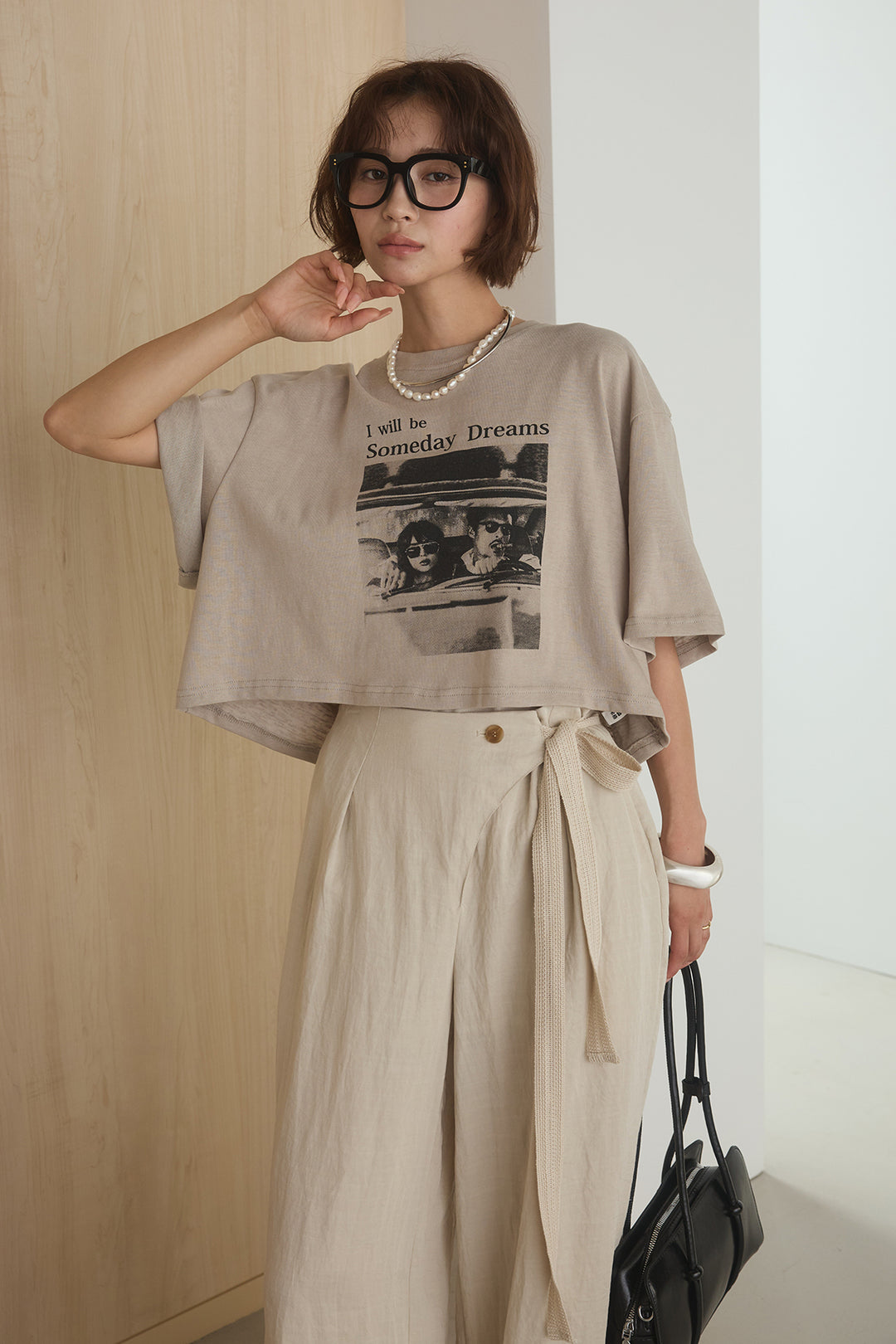 [SET]グラフィックサムデイワイドクロップドT+異素材ベルト付きラップ風ニュアンスワイドパンツ(2set)