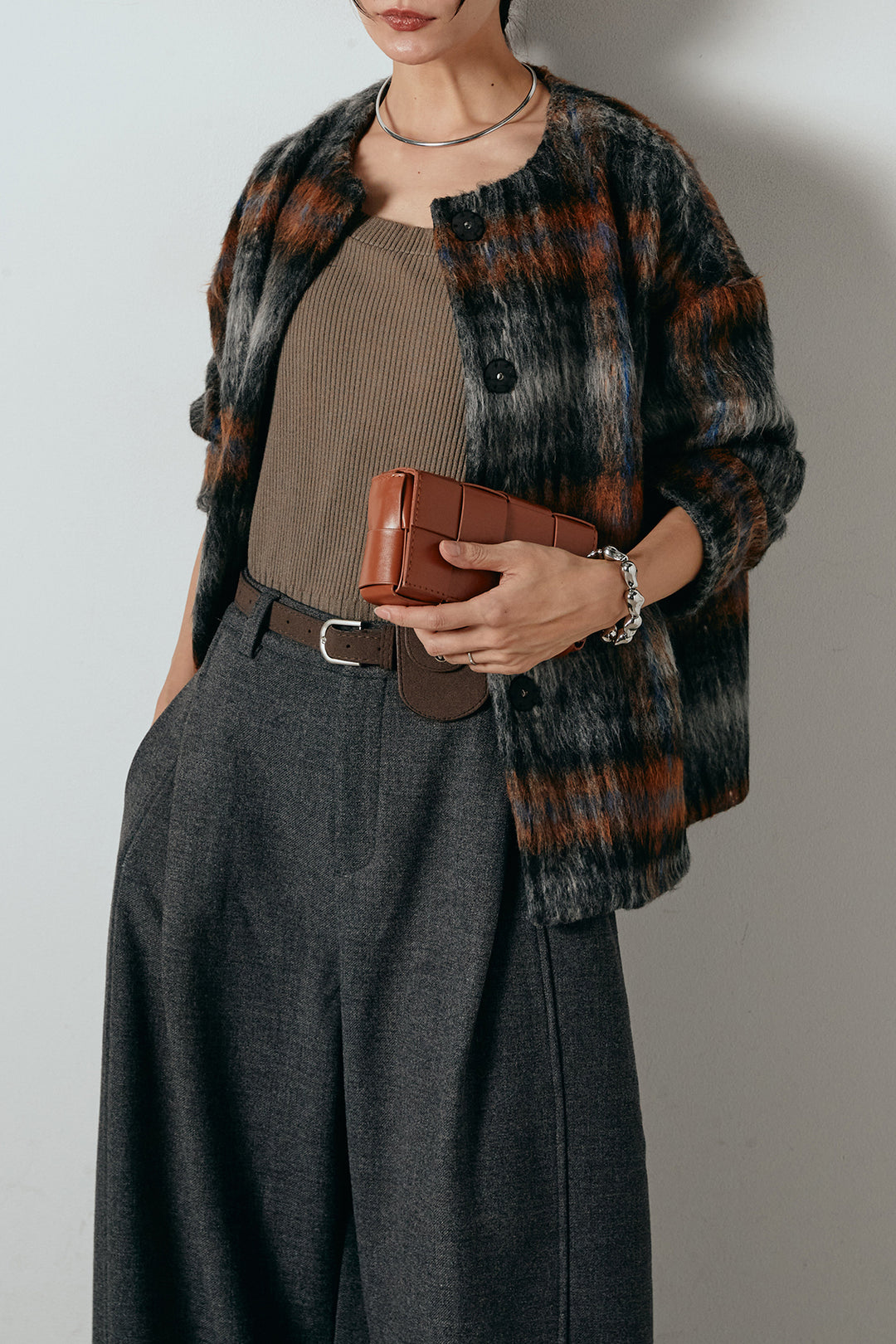 [SET]ノーカラーシャギーチェックアウター+ポーチベルト付きカーブパンツ(2set)