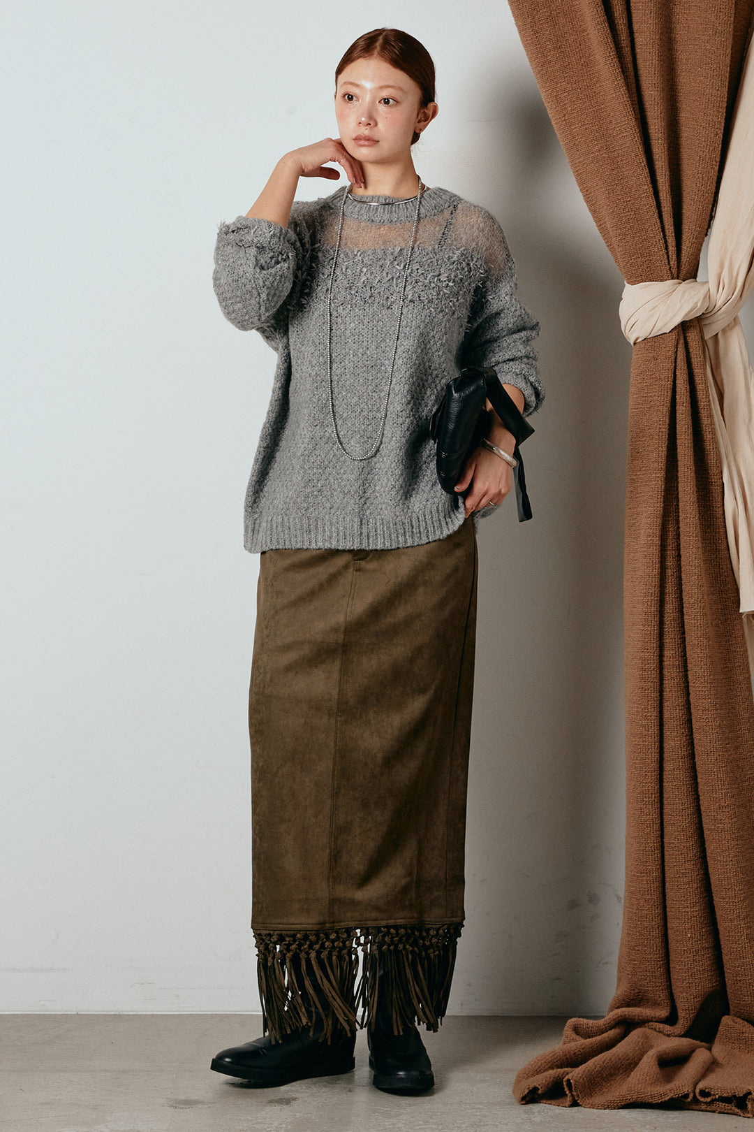 [SET]パターンランダム編みニットトップス+スウェードライク裾フリンジスカート(2set)