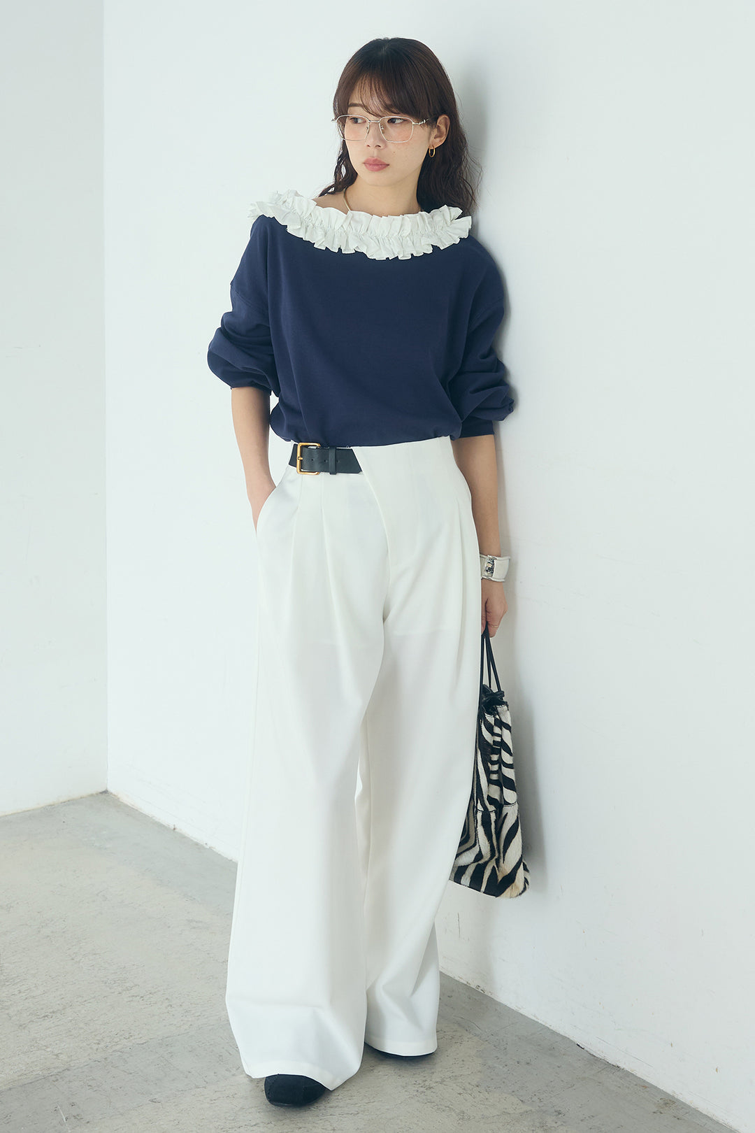 [SET]ネックギャザーフリルスウェット+サイドベルトタック入りスラックス(2set)