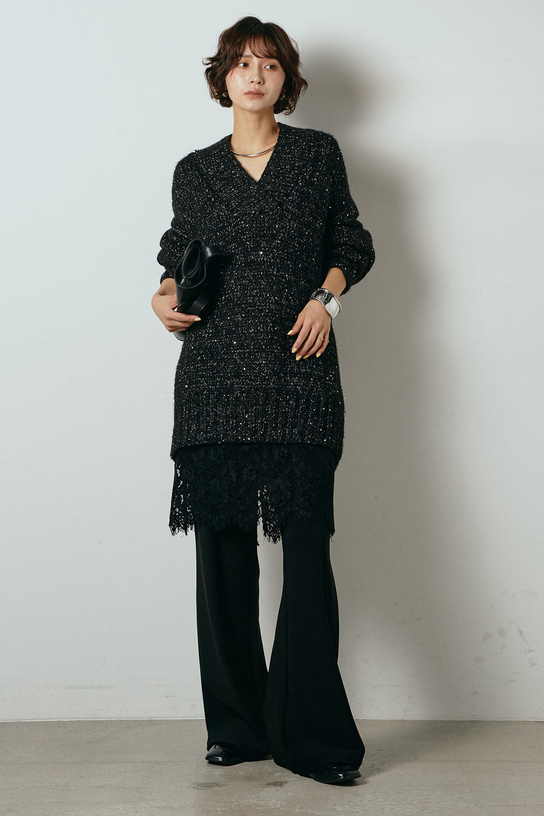 [SET]Vネックラメニットトップス+レース刺繍レイヤードフレアパンツ(2set)
