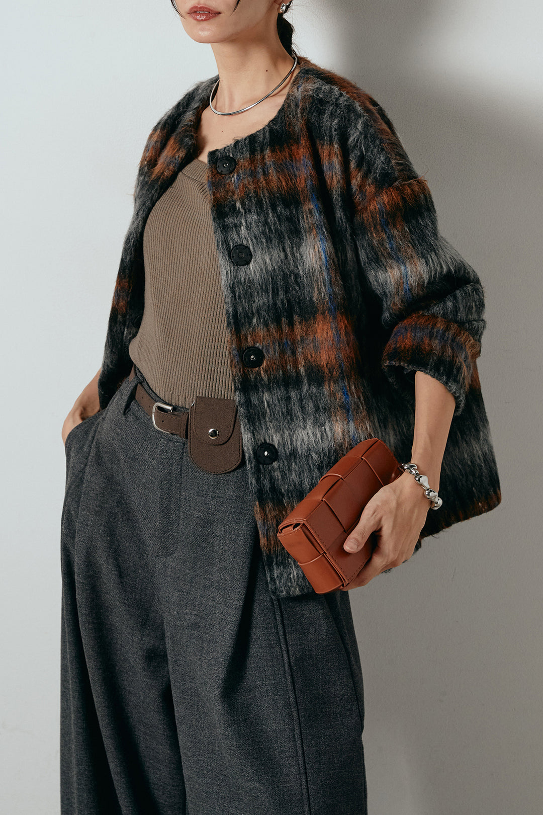 [SET]ノーカラーシャギーチェックアウター+ポーチベルト付きカーブパンツ(2set)