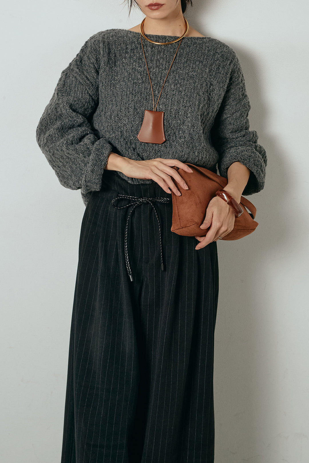 [SET]ボリューム編みニットプルオーバー+編みベルト付きピンストライプワイドパンツ(2set)