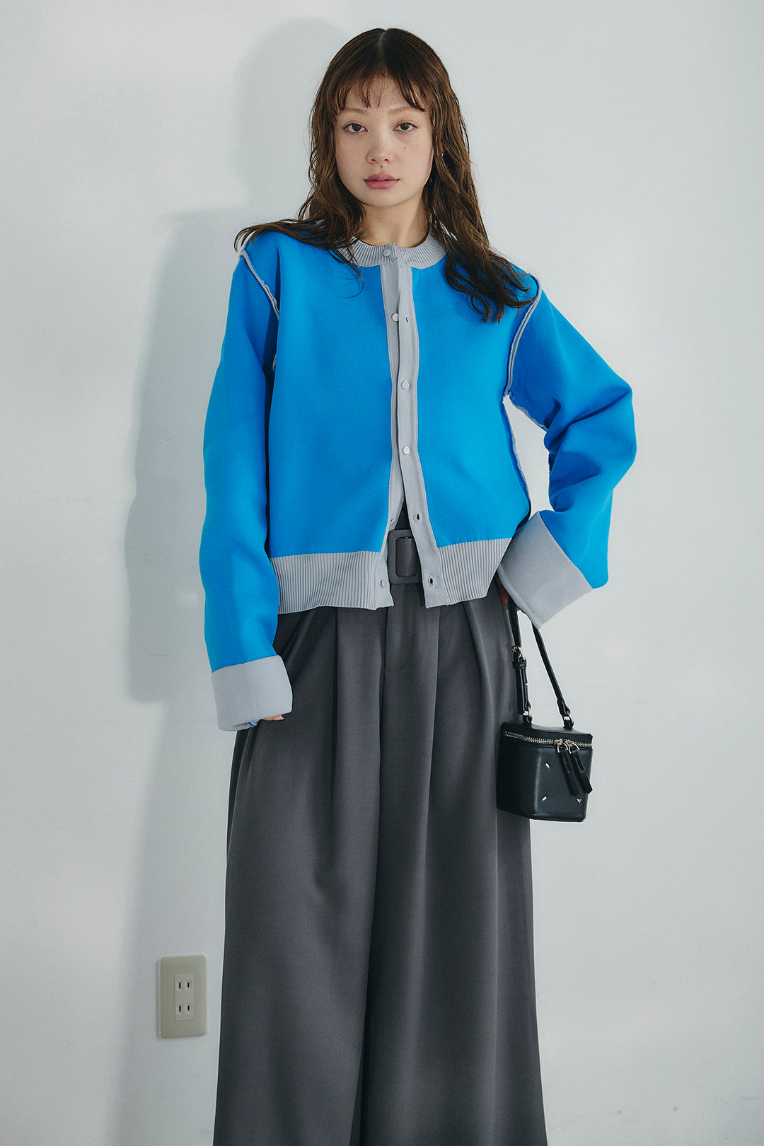 [SET]リバーシブル配色ニットカーディガン+ベルト付きツータックワイドパンツ(2set)