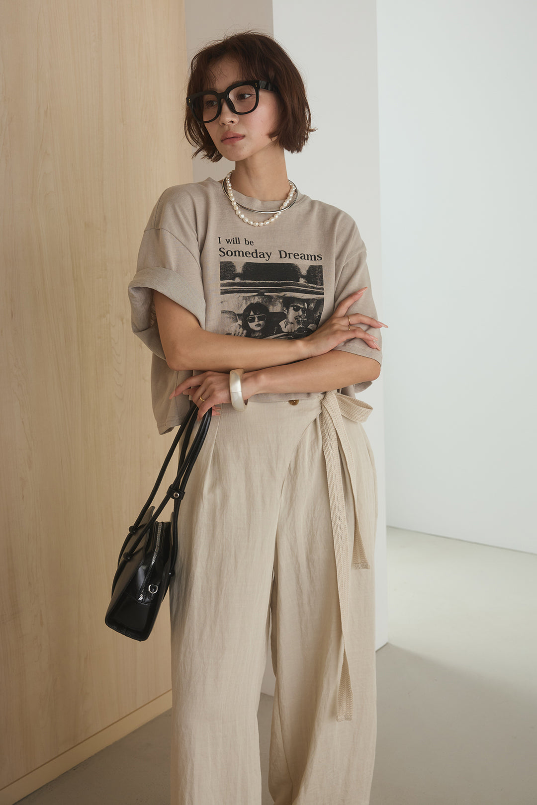 [SET]グラフィックサムデイワイドクロップドT+異素材ベルト付きラップ風ニュアンスワイドパンツ(2set)