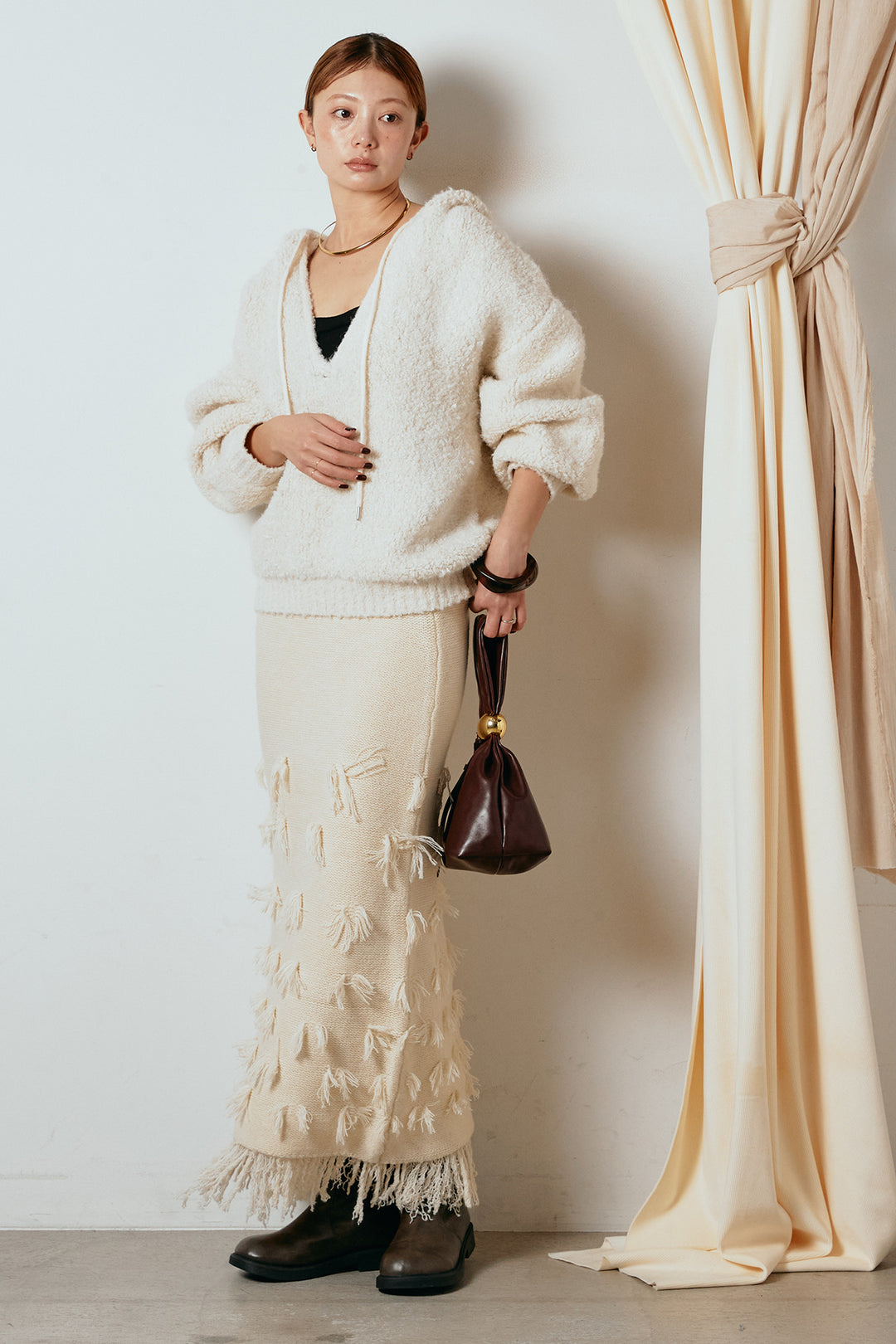 [SET]ブークレキーネックプルオーバー+ポイントフリンジニットナロースカート(2set)