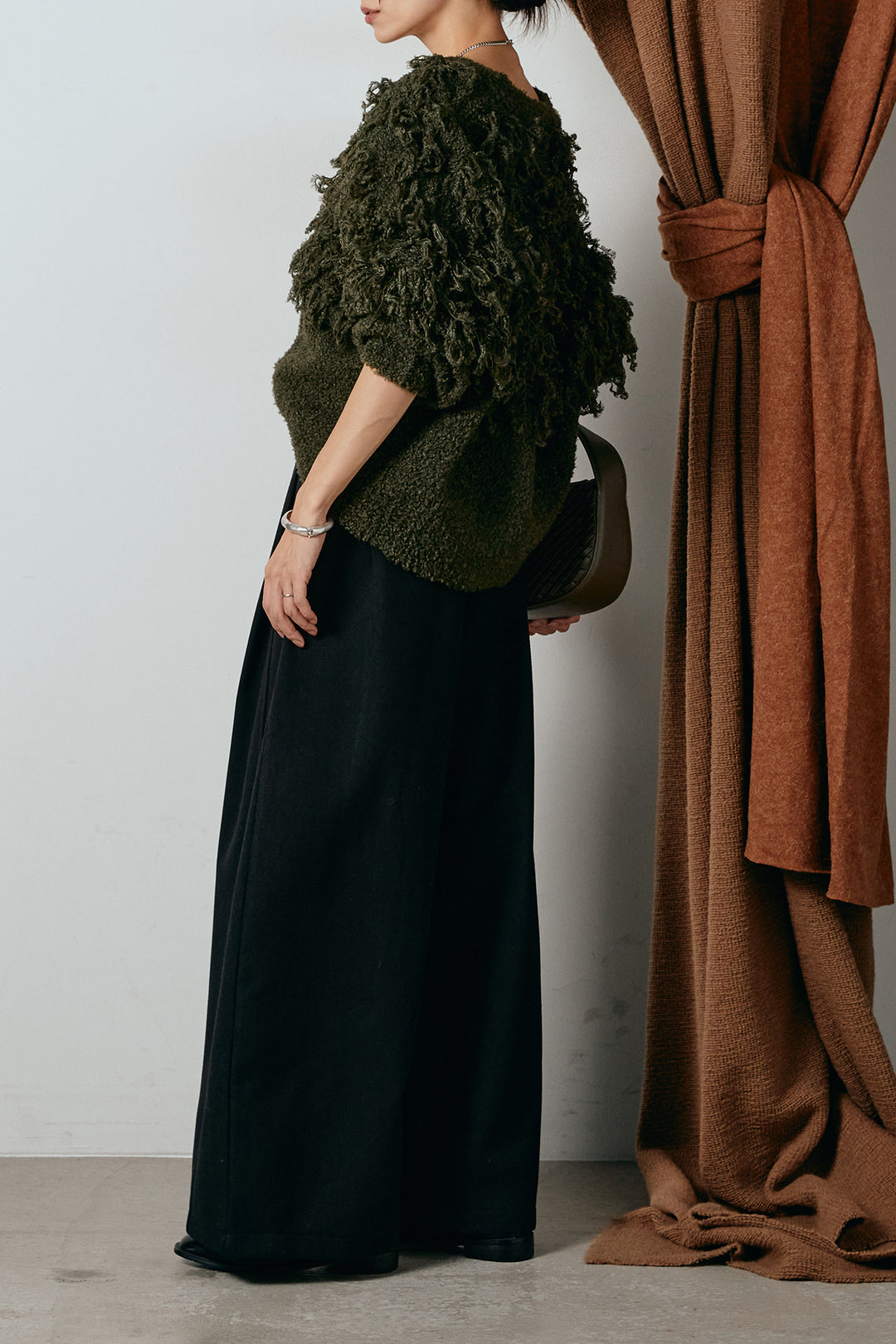 [SET]ループ編みVネックニットカーディガン+ポーチベルト付きカーブパンツ(2set)