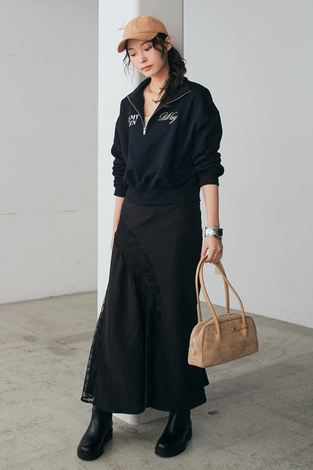 [SET]裏毛ロゴ刺繍ハーフZIPスウェット+刺繍レースデザインサテンスカート(2set)