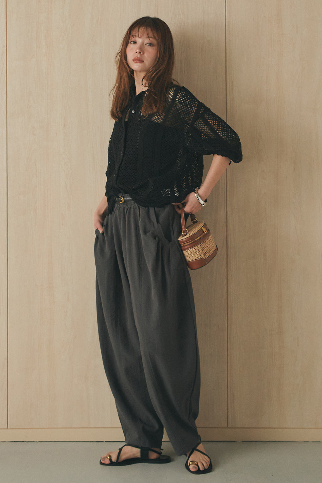 [SET]長袖襟付きレースシャツ+ポケットタックフォルムパンツ(2set)