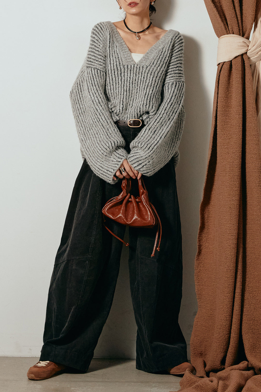 [SET]アルパカタッチ深Vニットトップス+タック入りコーデュロイワイドパンツ(2set)