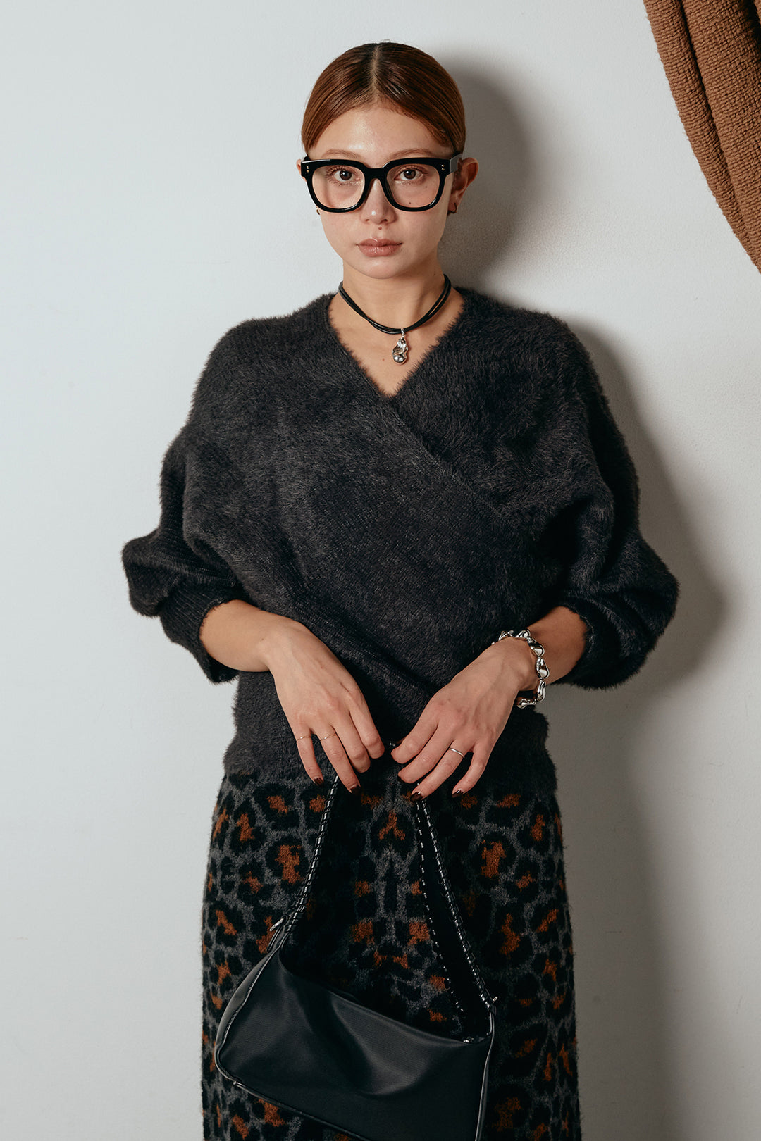 [SET]シャギーカシュクールニットトップス+リラックスレオパード柄ニットパンツ(2set)