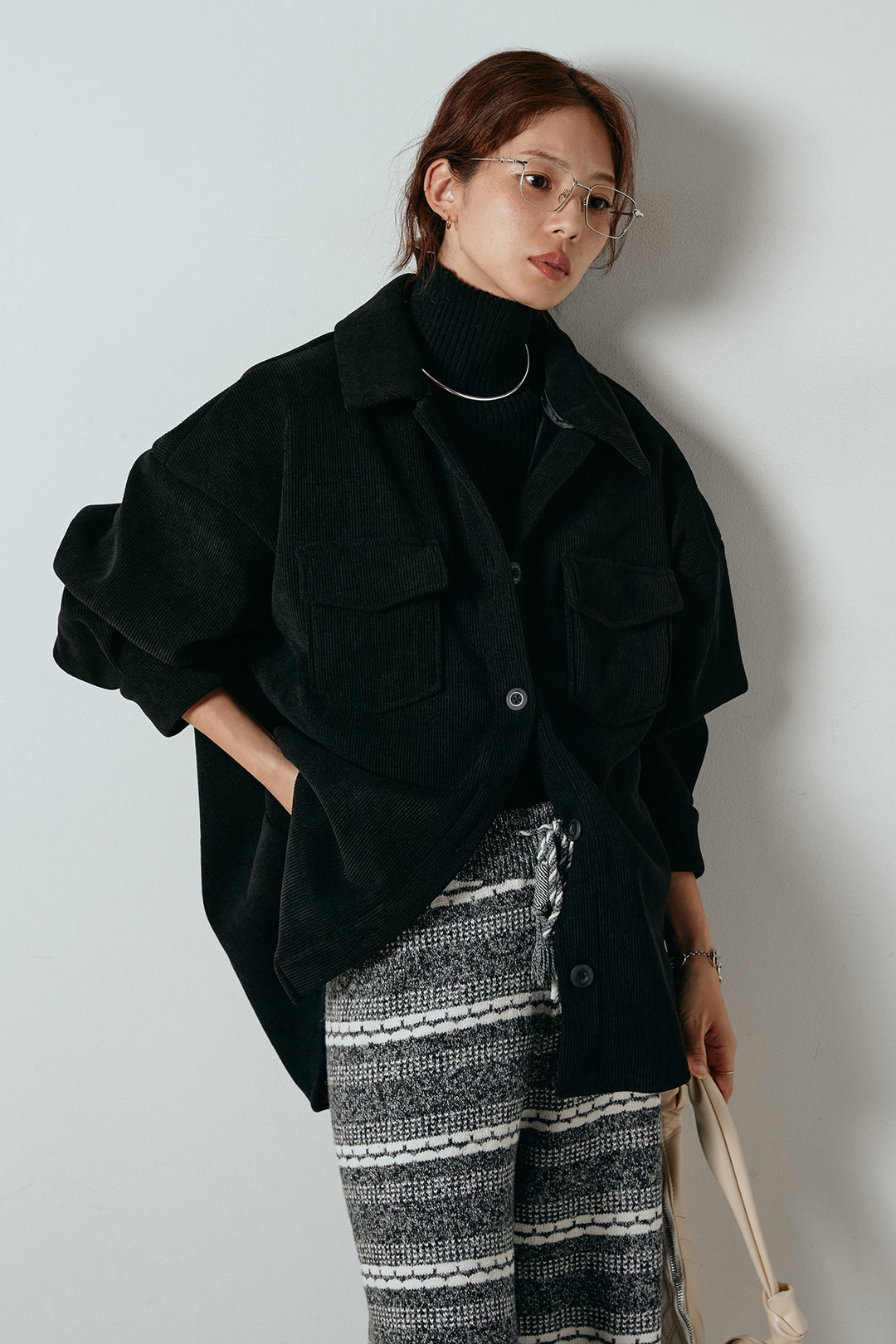 [SET]襟付きコーデュロイポケットシャツ+マルチライン柄リラックスニットパンツ(2set)