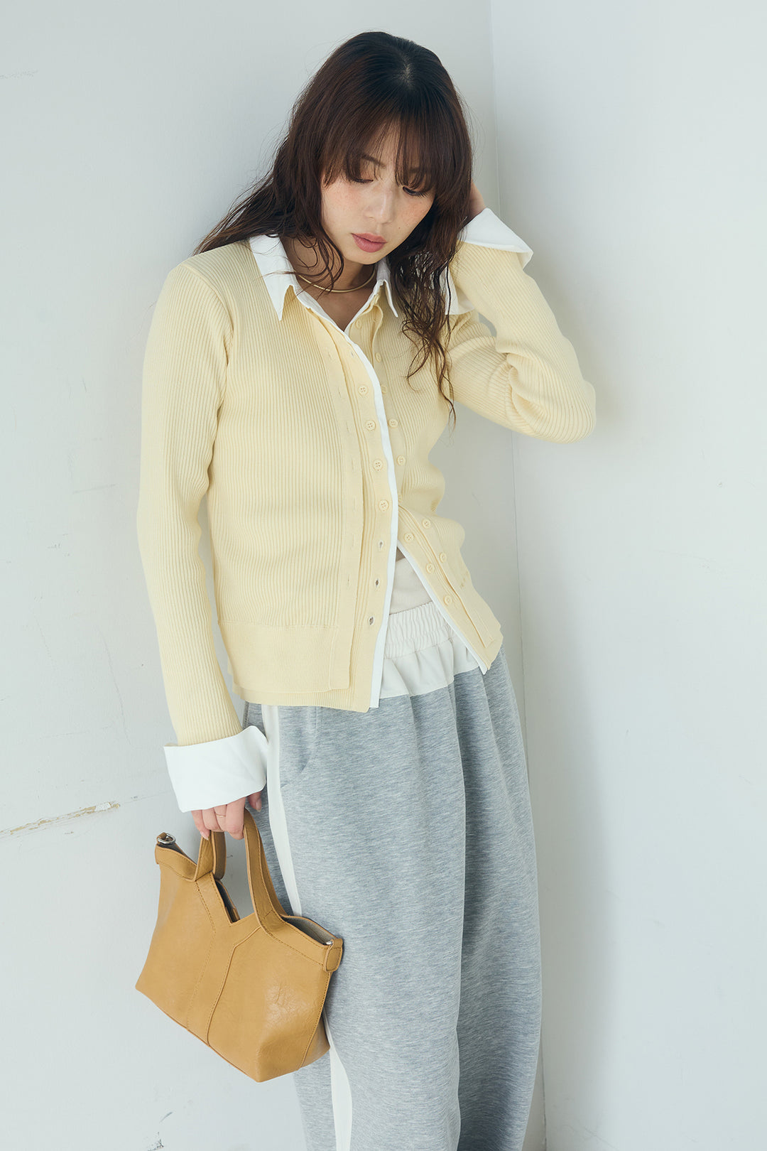 [SET]シャツドッキングボタンニットカーディガン+異素材切り替えスウェットパンツ(2set)