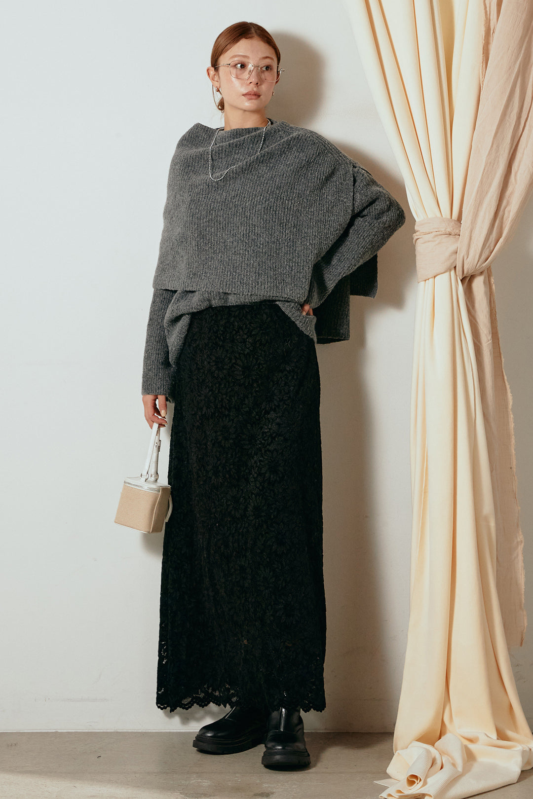[SET]ケープデザインリブニットトップス+花柄刺繍ベロアフレアスカート(2set)