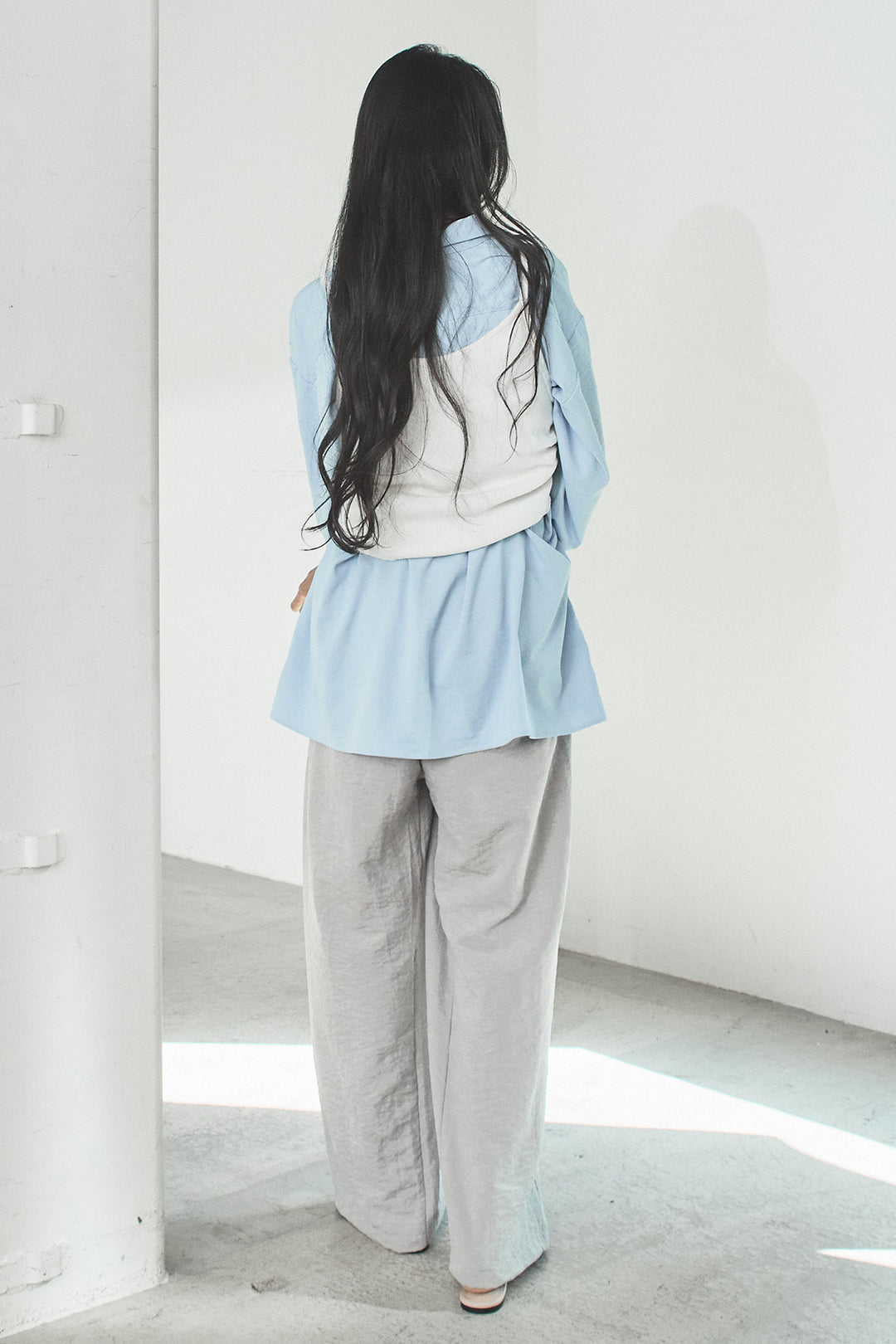 [SET]ニットキャミ付きシャツ+刺繡テープラインパンツ(2set)