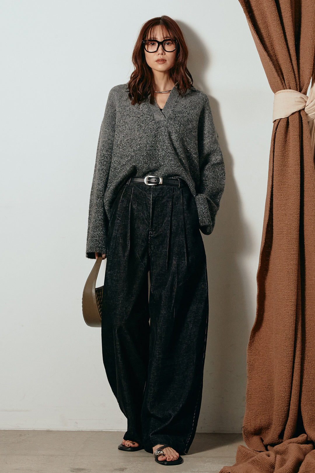 [SET]グラデーションラメニットキーネックプルオーバー+フロントタック入りコーデュロイパンツ(2set)