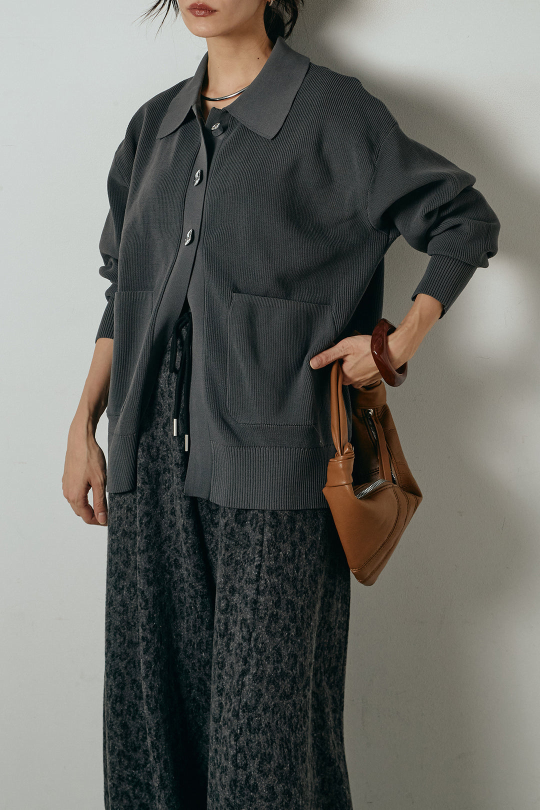 [SET]メタル釦衿付きニットカーディガン+リラックスレオパード柄ワイドパンツ(2set)