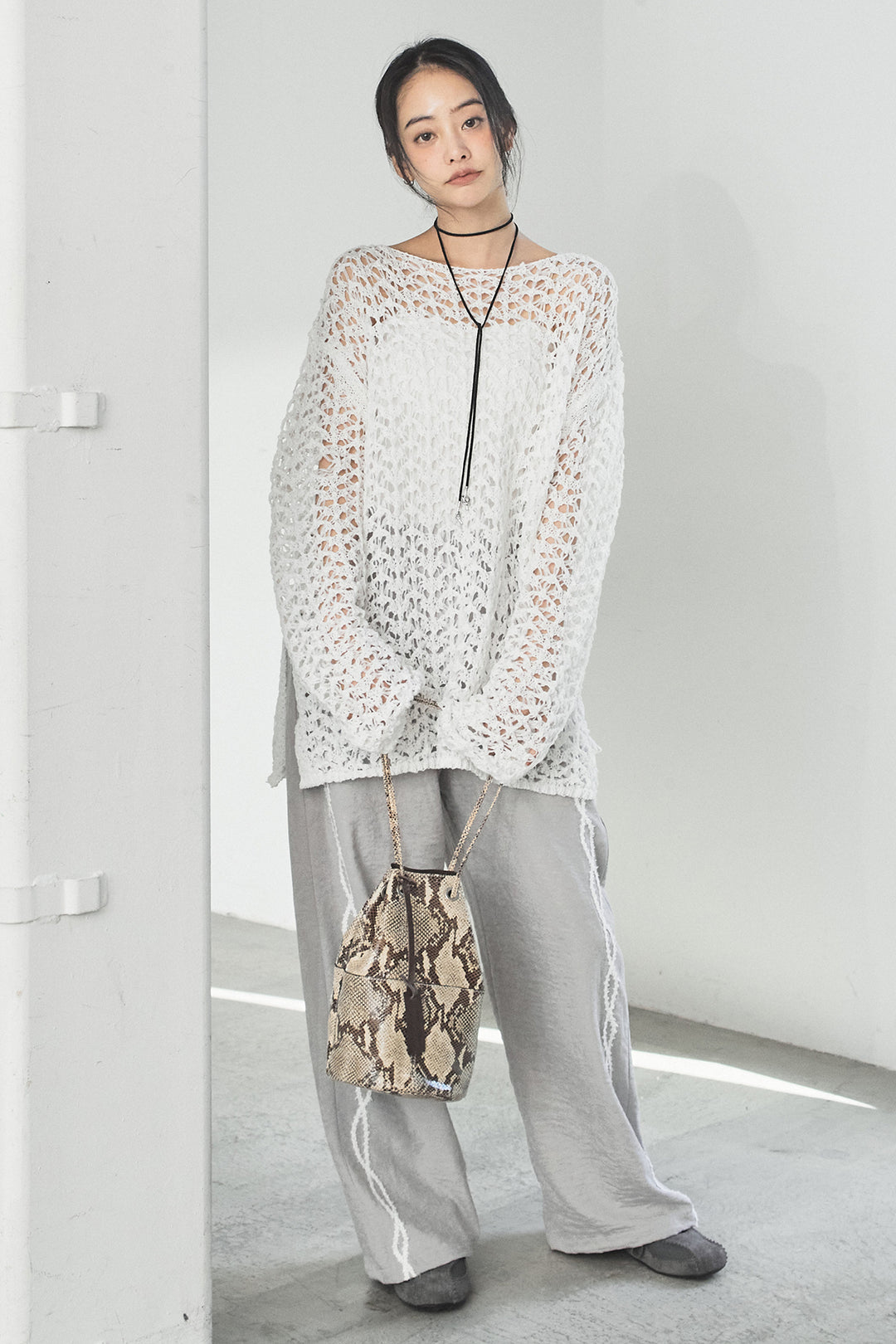 [SET]リラックスメッシュニットトップス+刺繡テープラインパンツ(2set)