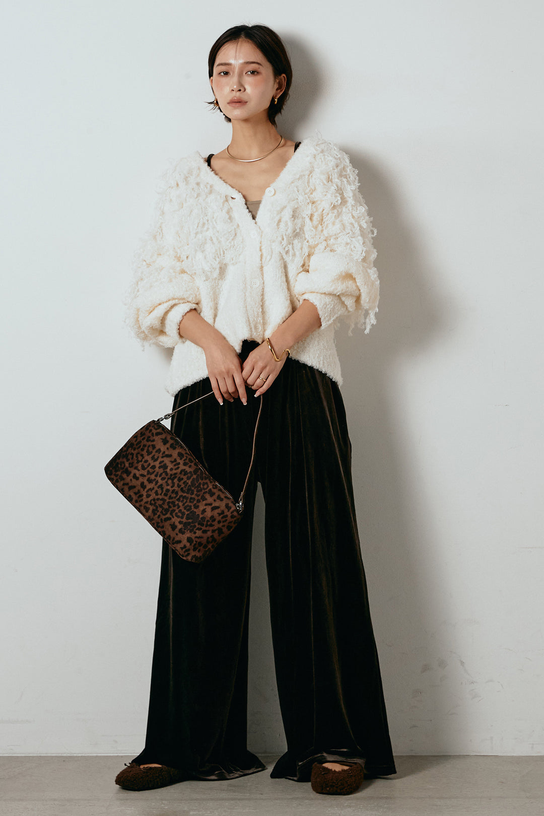 [SET]ループ編みVネックニットカーディガン+ベロアサスペンダー付きパンツ(2set)