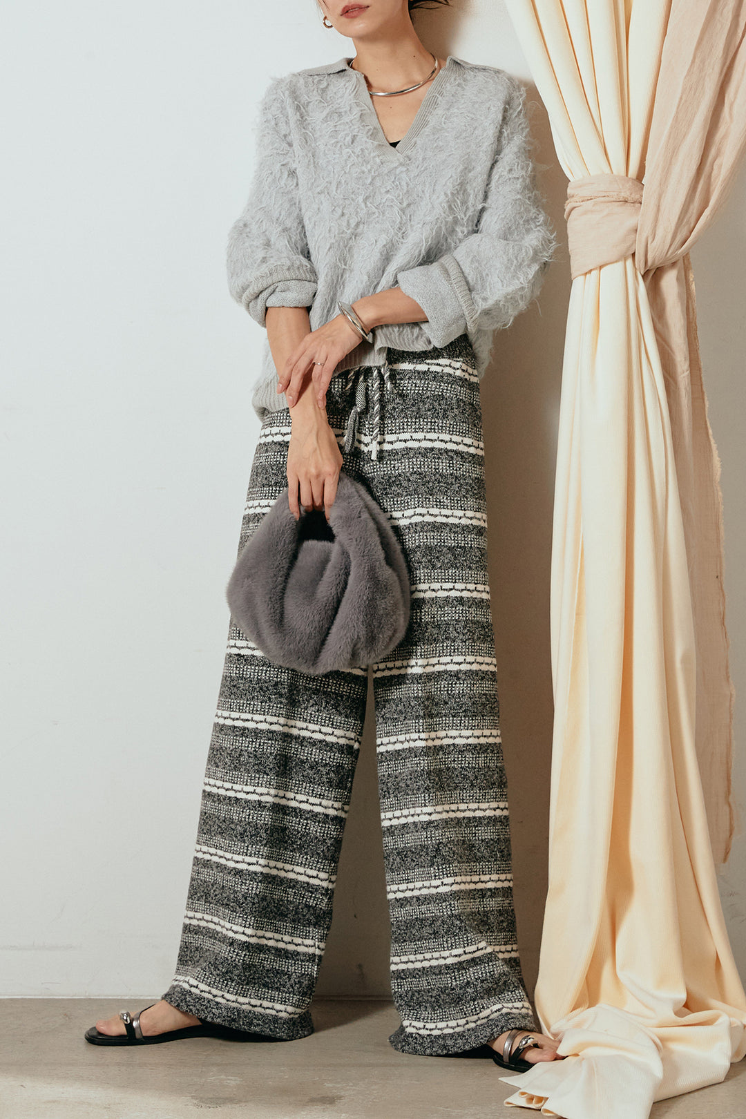 [SET]襟付きシャギーニットポロトップス+マルチライン柄リラックスニットパンツ(2set)