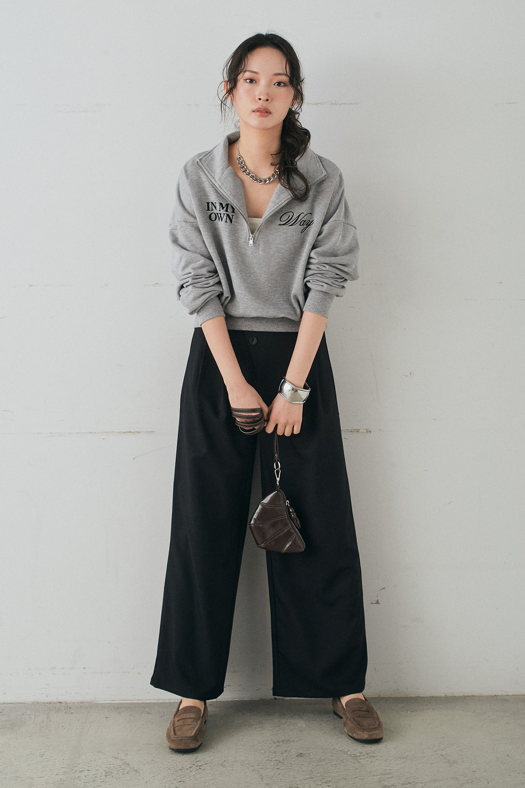 [SET]裏毛ロゴ刺繍ハーフZIPスウェット+斜めボタンタック入りスラックス(2set)