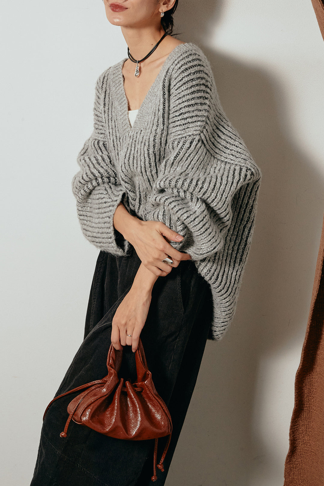 [SET]アルパカタッチ深Vニットトップス+タック入りコーデュロイワイドパンツ(2set)